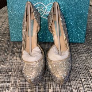 Blue by Betsey Johnson Star Platform Heel Size 6.5